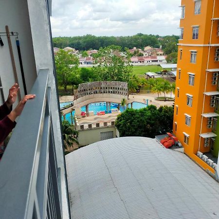 B Lagoon Muslim Apartment Malacca エクステリア 写真