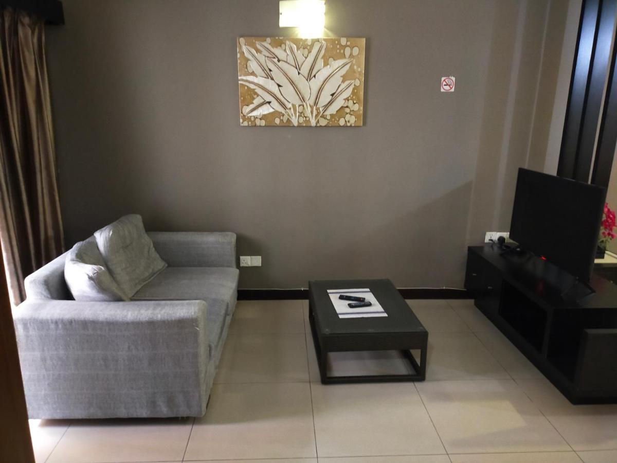 B Lagoon Muslim Apartment Malacca エクステリア 写真