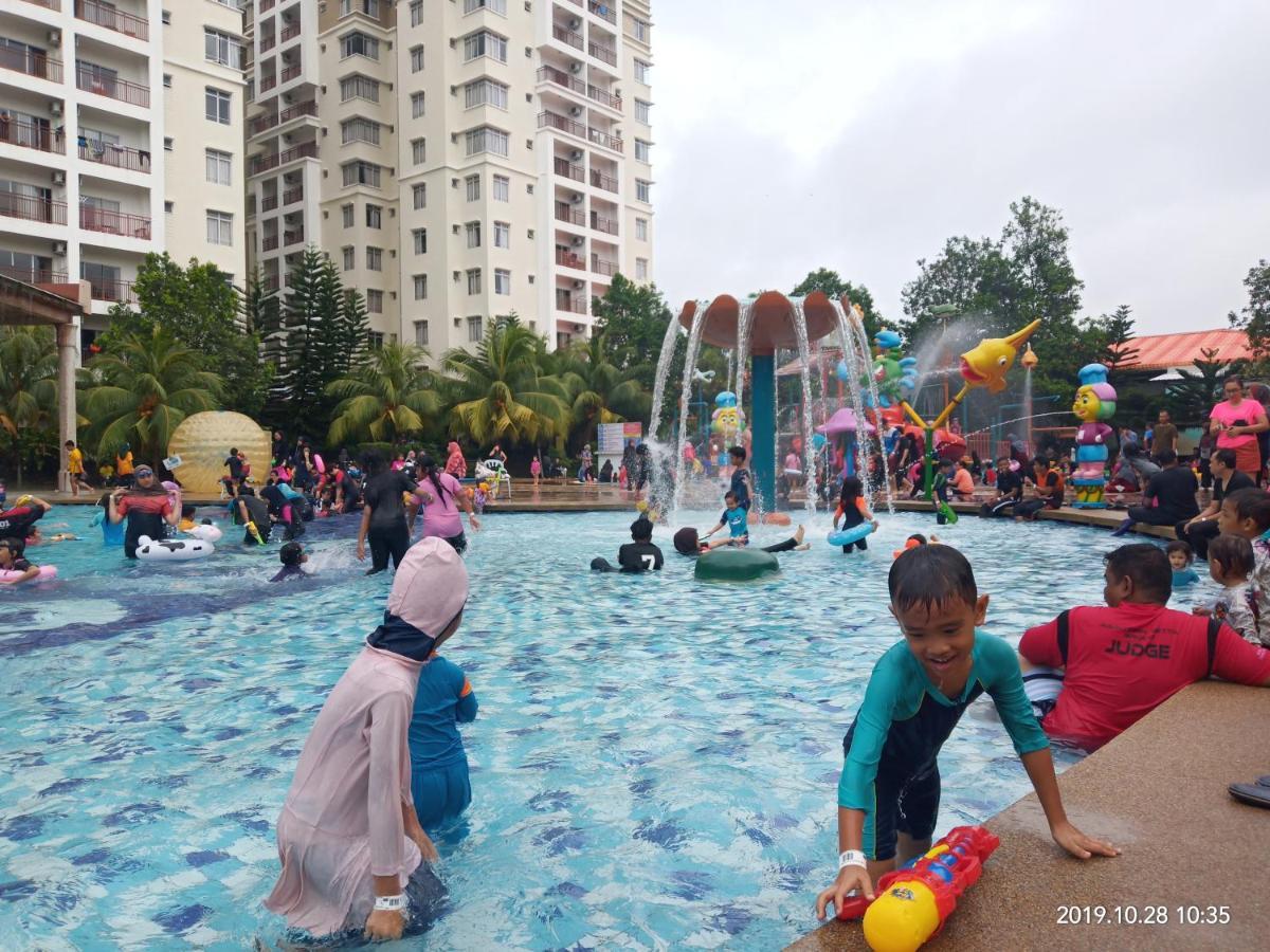 B Lagoon Muslim Apartment Malacca エクステリア 写真