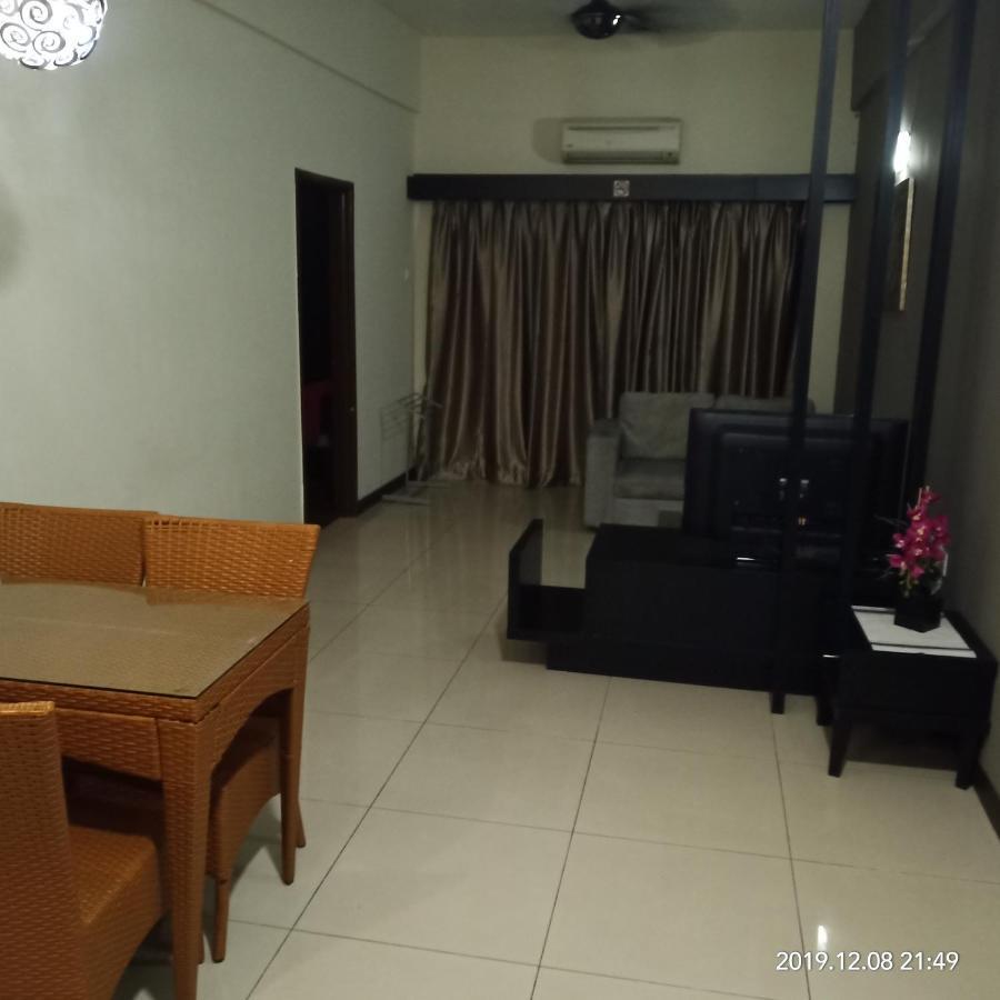B Lagoon Muslim Apartment Malacca エクステリア 写真